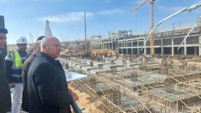 وزير النقل يتابع معدلات تنفيذ المرحلة الثالثة  من مشروع القطار الكهربائي الخفيف LRT