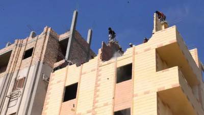 بعد رصدها من قبل منظومة المتغيرات المكانية..إزالة عدد من الأدوار المخالفة بمركز نجع حمادي بقنا