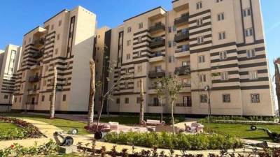 وزير الإسكان يتابع ما يتم تنفيذه من مشروعات بمدينة حدائق أكتوبر