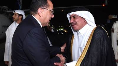 رئيس الوزراء يصل إلى مطار الدوحة الدولي