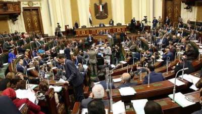 «النواب» يوافق من حيث المبدأ على قانون منح تيسيرات لاستيراد سيارات المصريين بالخارج