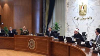 منها عودة العمل بالتوقيت الصيفي ..  ننشر أبرز قرارات اجتماع الحكومة اليوم الأربعاء 