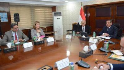 هشام آمنة : تنفيذ 4435 مشروع بإجمالي استثمارات 16.39 مليار جنيه بقنا وسوهاج