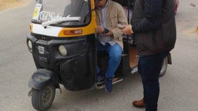 رئيس جهاز  القاهرة الجديدة: حملات لمنع سير مركبات " التوك توك " بالمدينة والتحفظ عليها بمعاونة الشرطة