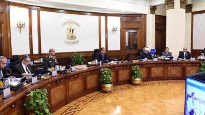 «مدبولي» يوجه الوزراء المعنيين بمتابعة توافر السلع وضبط الأسواق مع اقتراب شهر رمضان