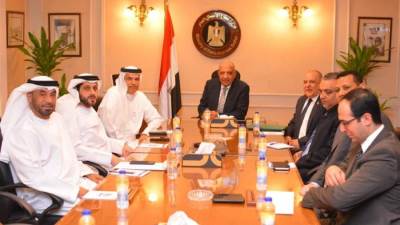 وزير قطاع الأعمال:نقدم كافة التسهيلات لإقامة مصنع جديد لإنتاج الألمنيوم بشراكة إماراتية