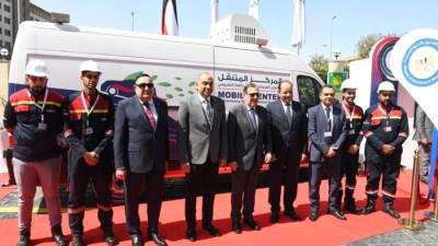 افتتاح أول مركز متنقل لتحويل وصيانة السيارات العاملة بالغاز الطبيعى