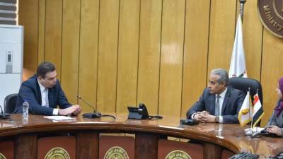 وزير القوى العاملة :الدولة حريصة على ضخ عِمالة مُدربة في "سوق العمل".