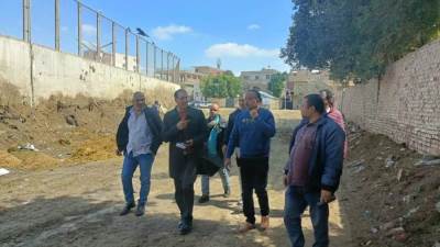 محافظة الجيزة : رفع  ٢٥٠٠ طن مخلفات بنزلة السمان بالهرم