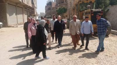 نائب محافظ الجيزة يتفقد أعمال الرصف والتطوير بالحوامدية ويوجه بسرعة الانتهاء طبقا للمواصفات القياسية