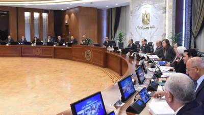 «مدبولى» يوجه بضرورة تكثيف الجهود لانتقال باقي الوزارات تدريجياً  للعمل بالعاصمة الإدارية الجديدة