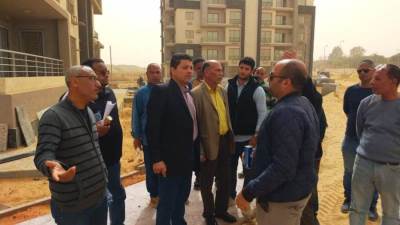 رئيس جهاز مدينة الشيخ زايد يتفقد سير العمل بوحدات مشروع «جنة»