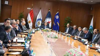 «الملا» يشيد بجهود شركة انبي فى زيادة حجم أعمالها خارج مصر 