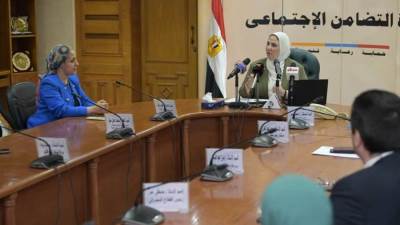 بروتوكول تعاون بين بنك ناصر الاجتماعي ومؤسسة "حياة كريمة" لطرح شهادة «حياة كريمة»