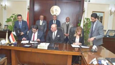 بروتوكول تعاون بين «التموين» والبنك التجاري  وشركة فيزا لإصدار "بطاقة السجل التجاري الرقمية"