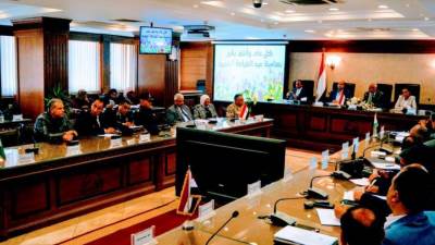 محافظ الجيزة يوجه بالتصدي بحزم لمحاولات البناء المخالف على الأراضى الزراعية خلال الأعياد