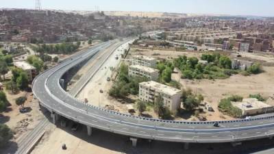 وزير النقل يعلن بدء التشغيل التجريبي لكباري السيل والمضيق بمحافظة أسوان