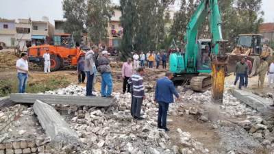 إزالة حالة تعدى بالبناء على أراضى زراعية وأملاك دولة بمركز الحامول بكفر الشيخ