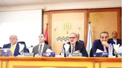 محافظ كفر الشيخ يوجه باستمرار حملات إزالة التعديات