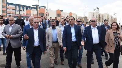 رئيس الوزراء يتفقد عدداً من المشروعات السكنية والخدمية الجاري تنفيذها بمدينة العبور الجديدة
