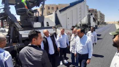 رئيس الجهاز: الانتهاء من رصف الطرق الداخلية بالمنطقة الثانية عمارات بمدينة الشروق