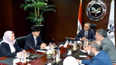 رئيس هيئة الاستثمار يبحث مع «سامسونج- مصر» خطط الشركة التوسعية بالسوق المصري