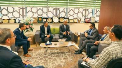 شركة العاصمة الإدارية تبحث مع شنايدر إلكتريك إنشاء شركة خاصة لتوزيع الكهرباء وأكاديمية تدريب