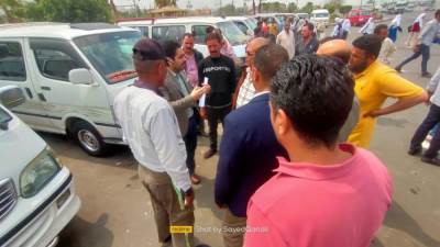 «جبر» يتابع انتظام حركة المواصلات بموقف النوبارية  و الالتزام بالتعريفة الجديدة