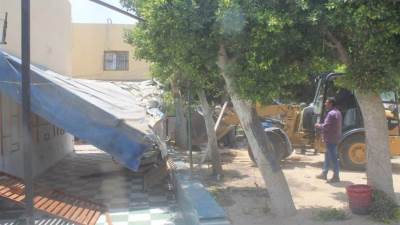 وزير الإسكان يٌصدر قراراً بإزالة تعديات ومخالفات بناء بالساحل الشمالي