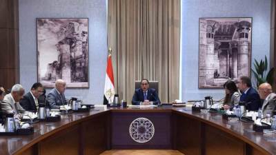 «مدبولى» يلتقى عددا من المطورين العقاريين لمناقشة دعم القطاع العقاري فى ظل الظروف والتحديات العالمية
