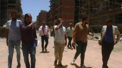 رئيس جهاز «أسوان الجديدة» وأعضاء وحدة الدعم الفني بالوزارة يتفقدون وحدات الإسكان المتوسط