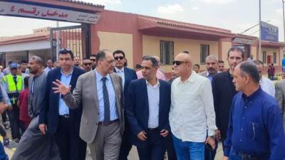 نائب رئيس هيئة المجتمعات العمرانية يفتتح السوق النموذجية بمدينة بدر بإجمالي  138 محلاً تجارياً 