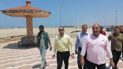 رئيس  دمياط الجديدة يتابع أعمال التطوير بمنطقة الشاطئ