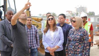 محافظ دمياط تتابع الأعمال الجارية بمشروع إنشاء مبنى ديوان عام المحافظة وتطوير كورنيش النيل 