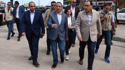 رئيس الوزراء يبدأ جولة تفقدية لعدد من المشروعات التنموية والخدمية بمحافظة الإسكندرية