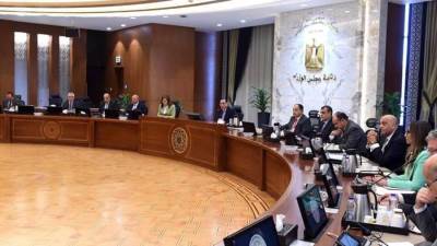 رئيس الوزراء يترأس اجتماع المجلس الأعلى لصناعة السيارات ويؤكد: صناعة  تحتل أولوية متقدمة