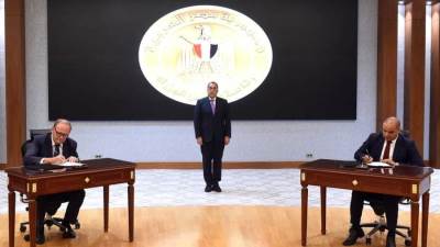 «مدبولى» يشهد توقيع مذكرة تفاهم  لدعم وتطوير صناعة السيارات بمصر