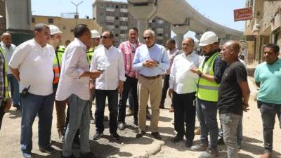 محافظ الجيزة يتفقد أعمال تطوير ورفع كفاءة الطرق الواقعة اسفل محطات مترو انفاق البوهي والقومية ومطار امبابة