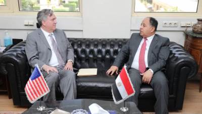 وزير المالية: ندعو المستثمرين الأجانب خاصة من أمريكا للاستفادة من الفرص الواعدة فى مصر