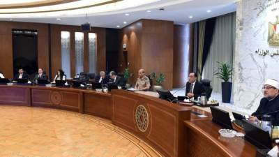 رئيس الوزراء: من المقرر قبل نهاية الشهر الجاري الانتهاء من نقل الوزارات ومختلف الجهات المحددة للعاصمة الإدارية