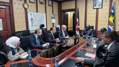 وزير الإسكان يلتقى رئيسى لجنتى الإسكان والبنية التحتية بالبرلمان الكينى لعرض التجربة العمرانية المصرية