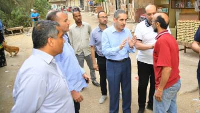 محافظ الغربية يتفقد أعمال تطوير المناطق العشوائية بالمحلة ويتفقد خطة الرصف الجديدة 