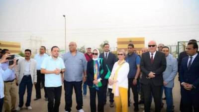 وزيرة البيئة ومحافظ قنا يفتتحان مصنع معالجة وتدوير المخلفات بنجع حمادى