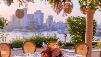 إحتفل بليلة زفاف فريدة في فندق «جراند نايل تاور»