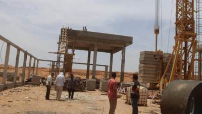 وزير الإسكان يتابع الموقف التنفيذى لعدد من مشروعات المرافق والخدمات بمدينة العاشر