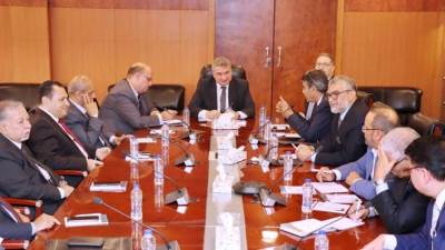 رئيس التنمية الصناعية يبحث مع غرفة صناعة مواد البناء سبل تطوير القطاع وتحدياته