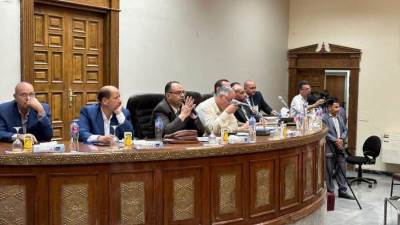 رئيس جهاز " العاشر من رمضان ": بيع محال تجارية بأنشطة متنوعة وصيدلية في مزادعلني