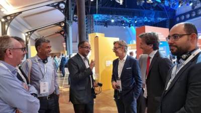 نائب وزير الإسكان يتفقد أكبر محطة معالجة مياه للصرف الصحي وإدارة الحمأة بباريس