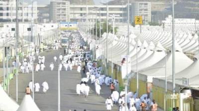 عودة أول أفواج حجاج الجمعيات الأهلية إلى القاهرة الاثنين القادم