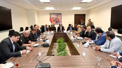 وزير الإسكان ورئيسا هيئتى «الهندسية للقوات المسلحة»و«العربية للتصنيع» يبحثون سبل دعم الصناعات المصرية